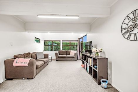 Photo of property in 6 Murray Road, Te Atatu Peninsula, Auckland, 0610
