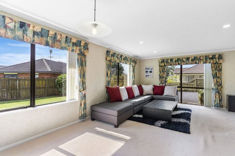 Photo of property in 5 Foxley Place, Burswood, Auckland, 2013