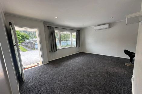Photo of property in 3/26 Riverbank Street, Ebdentown, Upper Hutt, 5018