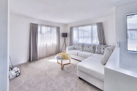 Photo of property in 1/48 Woodside Road, Massey, Auckland, 0614