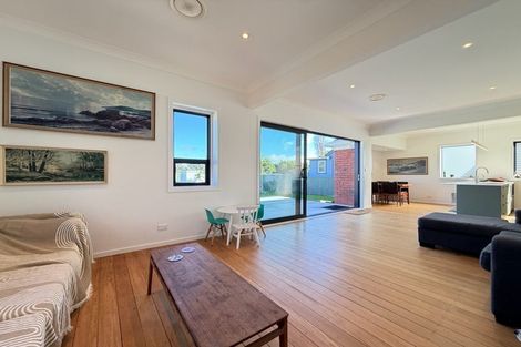 Photo of property in 25 Pirie Crescent, Moera, Lower Hutt, 5010