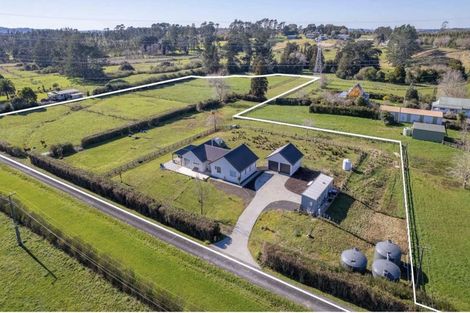 Photo of property in 34 Brookvale Lane, Taupaki, 0782