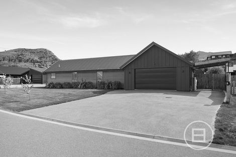 Photo of property in 6 Mulbury Way, Lower Shotover, Queenstown, 9304