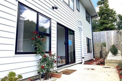 Photo of property in 206c Henderson Valley Road, Henderson, Auckland, 0612