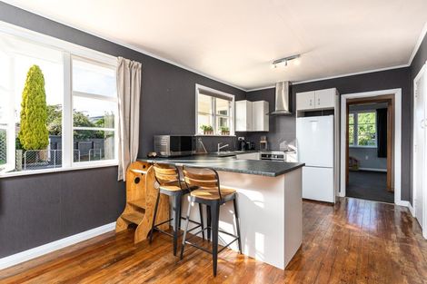 Photo of property in 3 Woburn Place, Takaro, Palmerston North, 4412