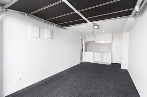 Photo of property in 132 Bradbury Road, Botany Downs, Auckland, 2010