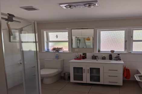 Photo of property in 48a Queenwood Road, Levin, 5510