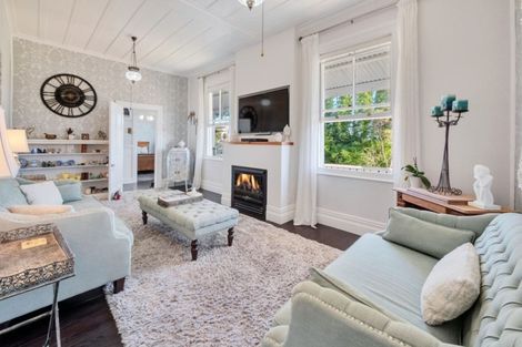 Photo of property in 11 Gow Street, Helensville, 0800