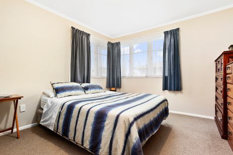 Photo of property in 44 Strid Road, Te Atatu South, Auckland, 0610