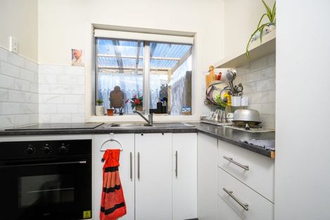 Photo of property in 5/92 Titirangi Road, New Lynn, Auckland, 0600