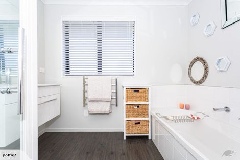 Photo of property in 43 Oakley Drive, Prebbleton, 7604