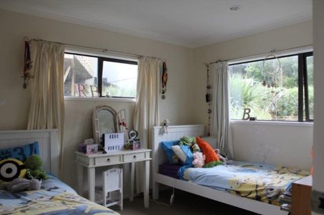 Photo of property in 12 Whitu Street, Khandallah, Wellington, 6035