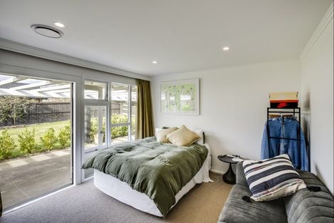 Photo of property in 70 Reynolds Road, Havelock North, 4130