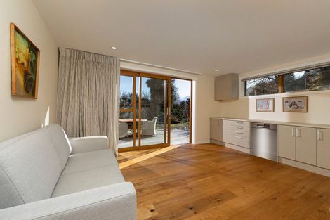 Photo of property in 337 Beacon Point Road, Wanaka, 9305