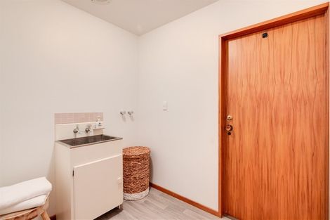 Photo of property in 6 Westgrove Avenue, Avonhead, Christchurch, 8042