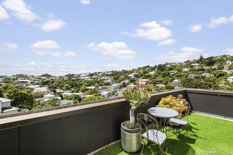 Photo of property in 13 Kopiko Way, Brooklyn, Wellington, 6021