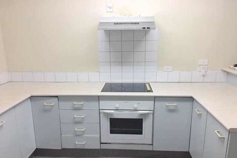 Photo of property in 60 Edmonton Road, Henderson, Auckland, 0612