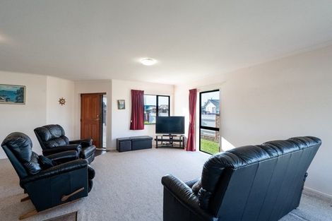 Photo of property in 83 Roberts Line, Kelvin Grove, Palmerston North, 4414