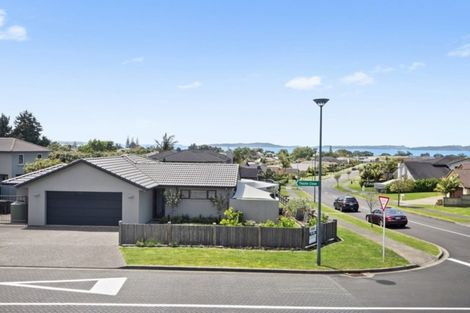 Photo of property in 34 Intrepid Crescent, Beachlands, Auckland, 2018
