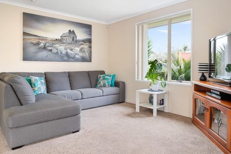 Photo of property in 13 O'sullivan Place, Waiuku, 2123