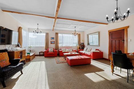 Photo of property in 24 Richmond Street, Fitzroy, New Plymouth, 4312