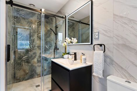 Photo of property in 1/131 Botany Road, Botany Downs, Auckland, 2010