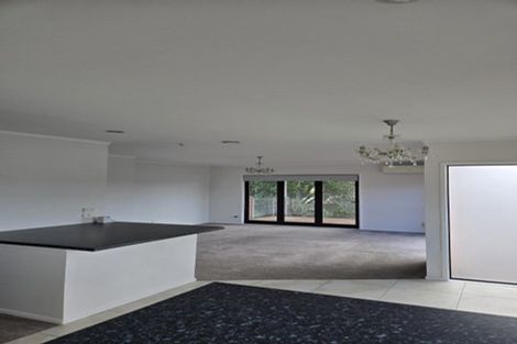 Photo of property in 1/95 Bond Crescent, Forrest Hill, Auckland, 0620