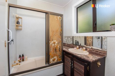 Photo of property in 21 Kinmont Crescent, Kinmont Park, Mosgiel, 9024