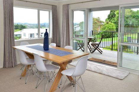 Photo of property in 9a Melia Place, Stanmore Bay, Whangaparaoa, 0932