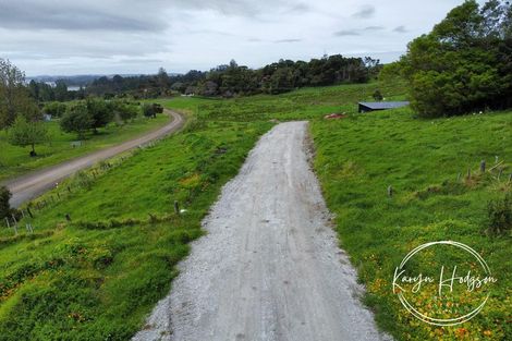 Photo of property in 71 Matakohe Road East, Matakohe, 0593