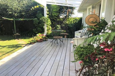 Photo of property in 6 Miro Road, Mangere Bridge, Auckland, 2022