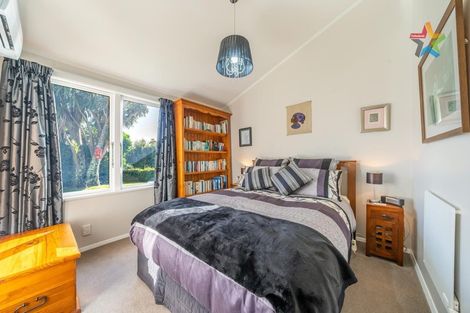 Photo of property in 51 Howard Road, Point Howard, Lower Hutt, 5013