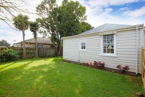Photo of property in 1/5 Henwood Road, Mangere East, Auckland, 2024