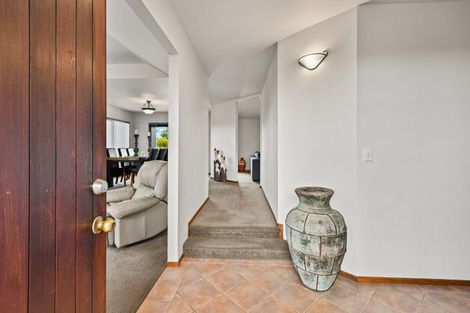 Photo of property in 3 Trossach Place, Wattle Downs, Auckland, 2103