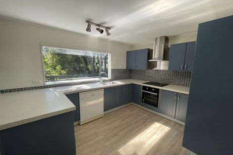 Photo of property in 36a Fairmount Road, Titirangi, Auckland, 0604