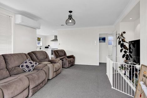 Photo of property in 24 Murray Avenue, Hawera, 4610