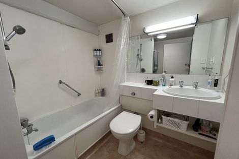 Photo of property in Capital Hill Apartments, 18/54u Hill Street, Thorndon, Wellington, 6011