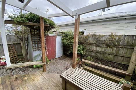 Photo of property in 170 Tasman Street, Mount Cook, Wellington, 6021