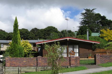 Photo of property in 3 Claret Place, Henderson, Auckland, 0612