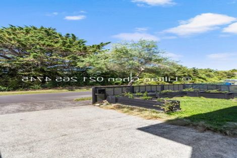 Photo of property in 27 Verdale Circle, Glen Eden, Auckland, 0602