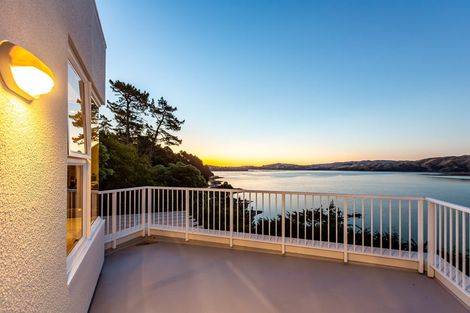 Photo of property in 28 Molyneux Close, Whitby, Porirua, 5024