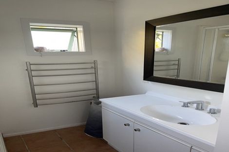 Photo of property in 1/4 Richards Avenue, Forrest Hill, Auckland, 0620