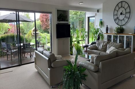 Photo of property in 9 Fastness Crescent, Wanaka, 9305