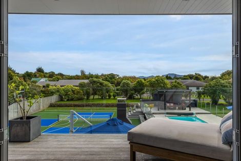 Photo of property in 1 Moss Lane, Raumati Beach, Paraparaumu, 5032