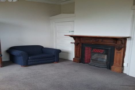 Photo of property in 20 Athol Place, Ravensbourne, Dunedin, 9022