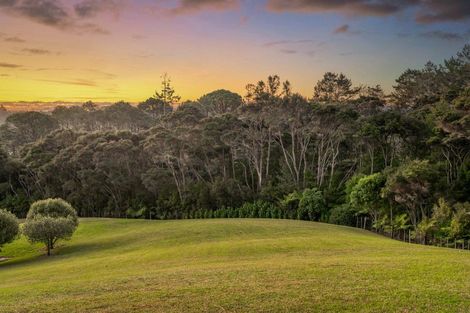 Photo of property in 6 Emily Lane, Greenhithe, Auckland, 0632