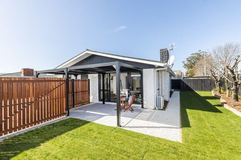 Photo of property in 2 Cutts Road, Russley, Christchurch, 8042