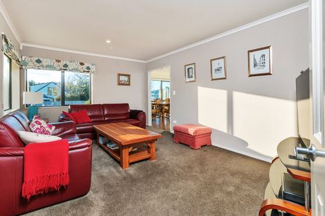 Photo of property in 1 Valley Road, Waiuku, 2123