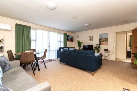 Photo of property in 11unit Albert Street, Paeroa, 3600