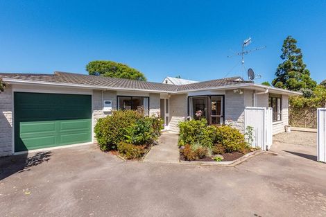 Photo of property in 29 Rosebank Grove, Waikanae, 5036